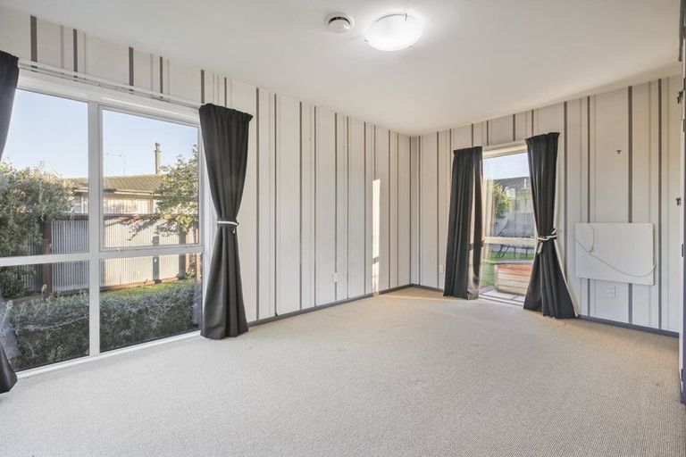 Photo of property in 8 Buckham Street, Rangiora, 7400