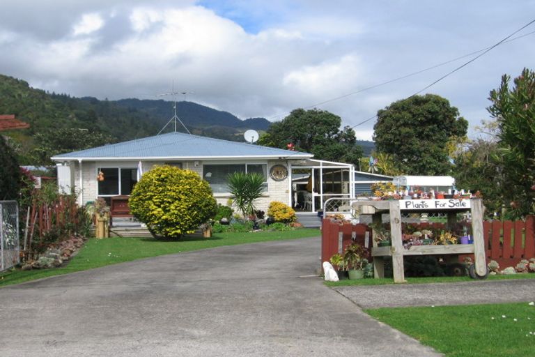Photo of property in 11 West Crescent, Te Puru, Thames, 3575