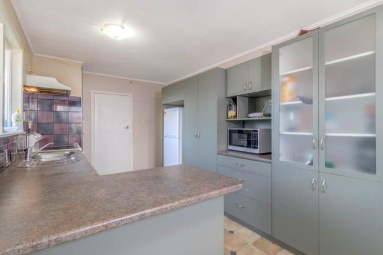 Photo of property in 1 Coles Place, Manurewa, Auckland, 2102