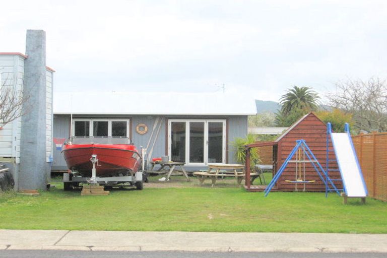 Photo of property in 2 Eyre Street, Whitianga, 3510