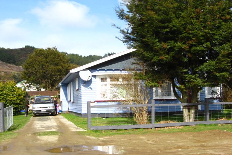 Photo of property in 51 Church Street, Reefton, 7830