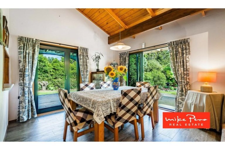 Photo of property in 168 Carter Road, Oratia, Auckland, 0604