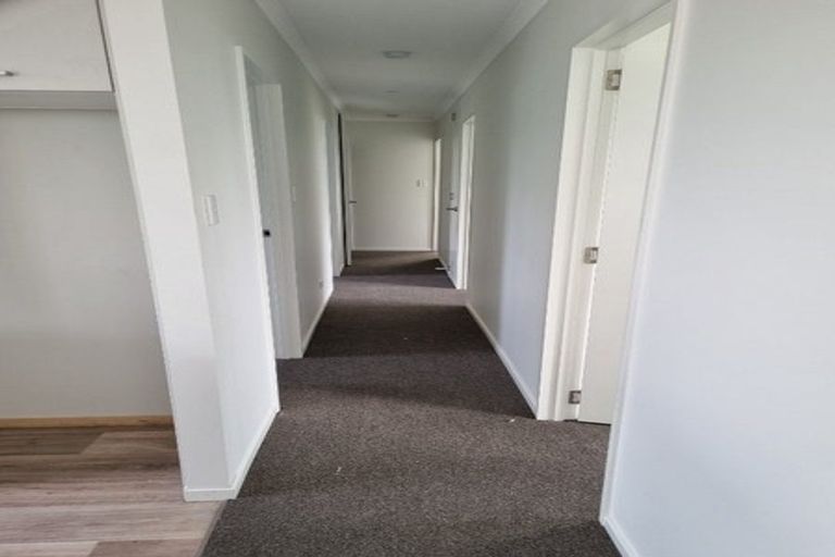 Photo of property in 43 Beeston Crescent, Manurewa, Auckland, 2102