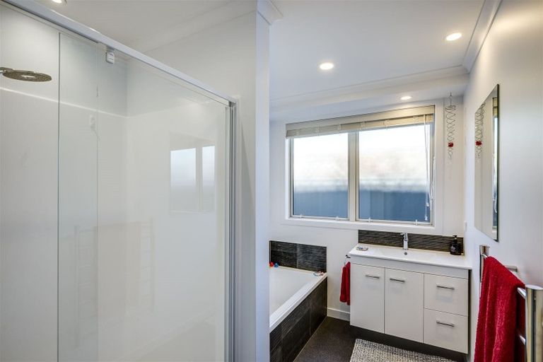 Photo of property in 31 Aparima Place, Awatoto, Napier, 4110