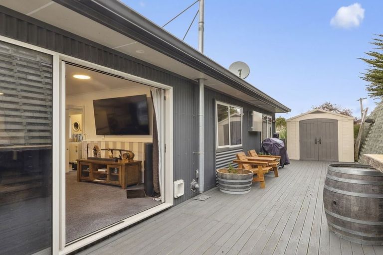 Photo of property in 338 Kaikorai Valley Road, Bradford, Dunedin, 9011