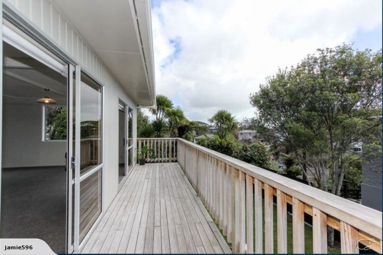 Photo of property in 12 Montana Place, Merrilands, New Plymouth, 4312