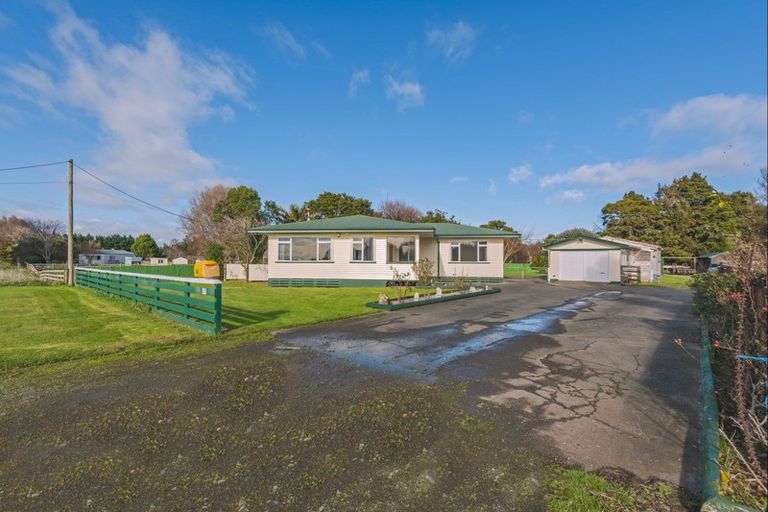 Photo of property in 83 Trickers Road, Bulls, 4818