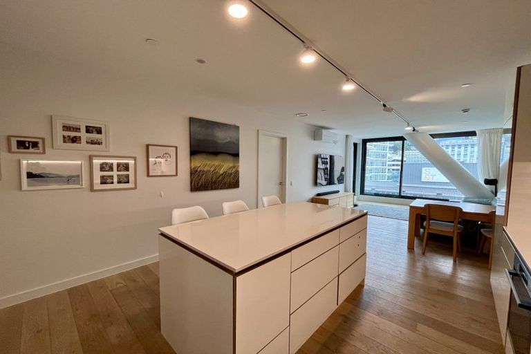 Photo of property in Victoria Lane Apartments, 1010/161 Victoria Street, Te Aro, Wellington, 6011