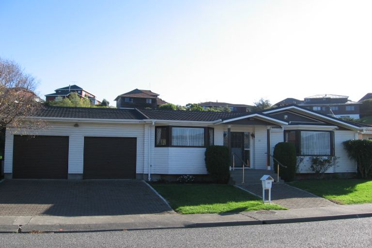 Photo of property in 21 Burbank Crescent, Churton Park, Wellington, 6037