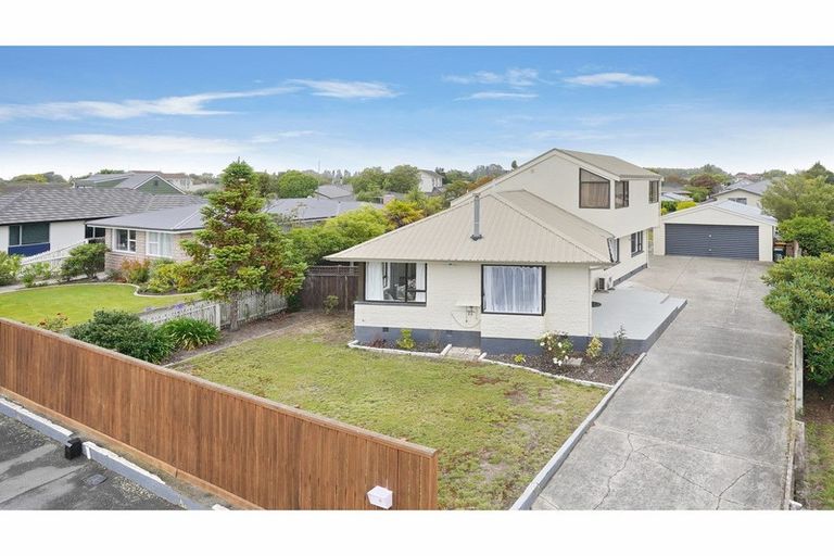 Photo of property in 18 Allstone Place, Burwood, Christchurch, 8083