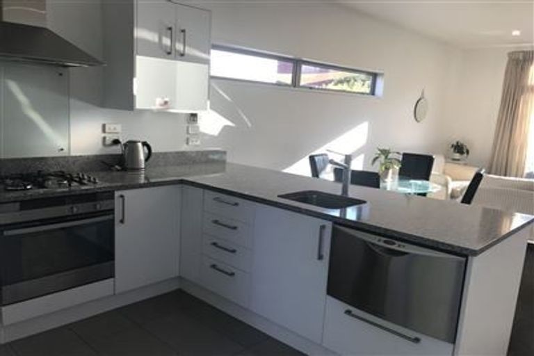 Photo of property in 110c Hamilton Avenue, Ilam, Christchurch, 8041