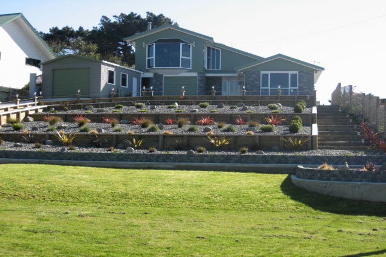 Photo of property in 614 Waitarere Beach Road, Waitarere Beach, Levin, 5510