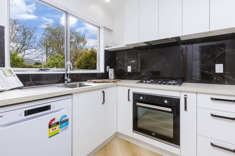 Photo of property in 2/25 Ebdentown Street, Ebdentown, Upper Hutt, 5018