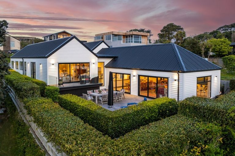 Photo of property in 285 Cannon Hill Crescent, Mount Pleasant, Christchurch, 8081