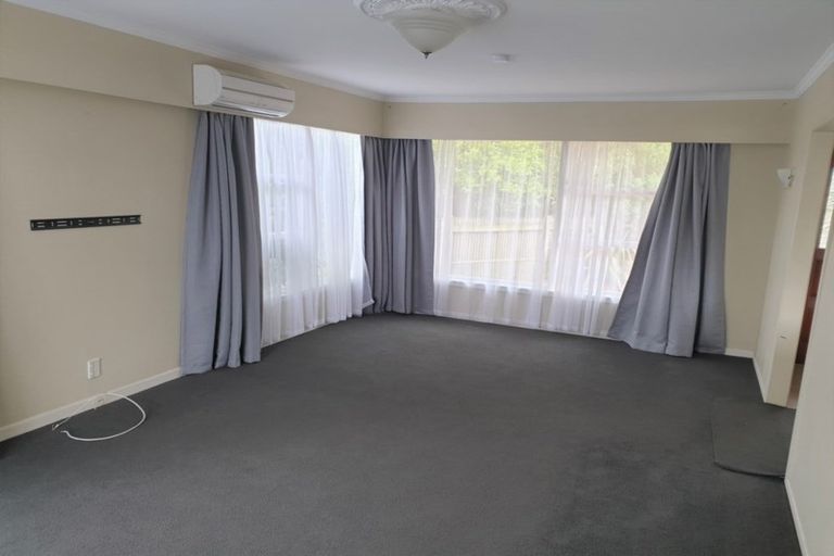 Photo of property in 2 Russleigh Drive, Dinsdale, Hamilton, 3204