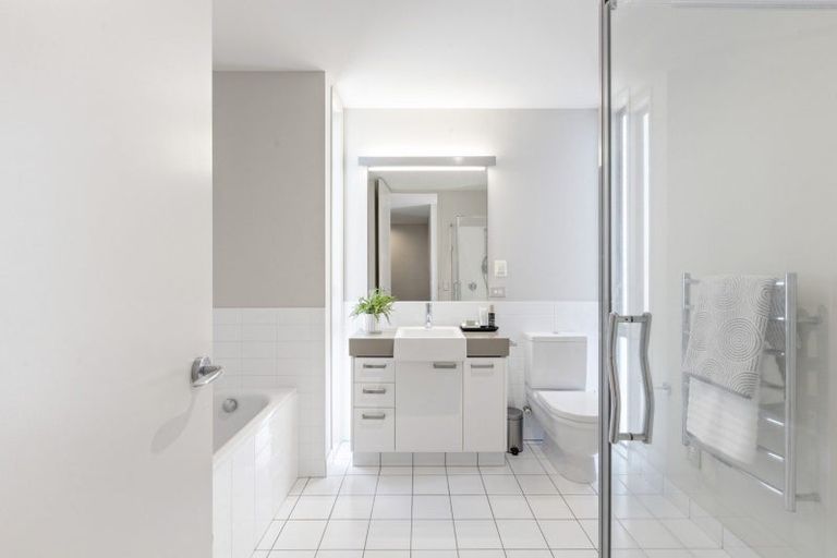 Photo of property in 10 Boardwalk Lane, Seatoun, Wellington, 6022