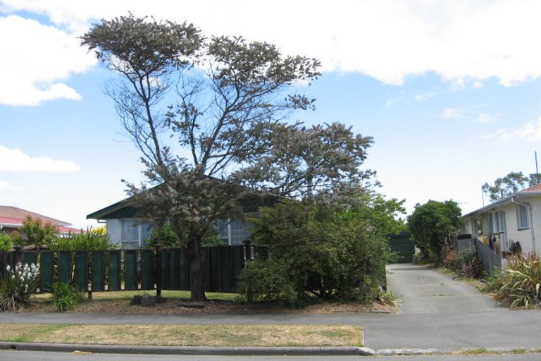 Photo of property in 19 Lamorna Road, Parklands, Christchurch, 8083