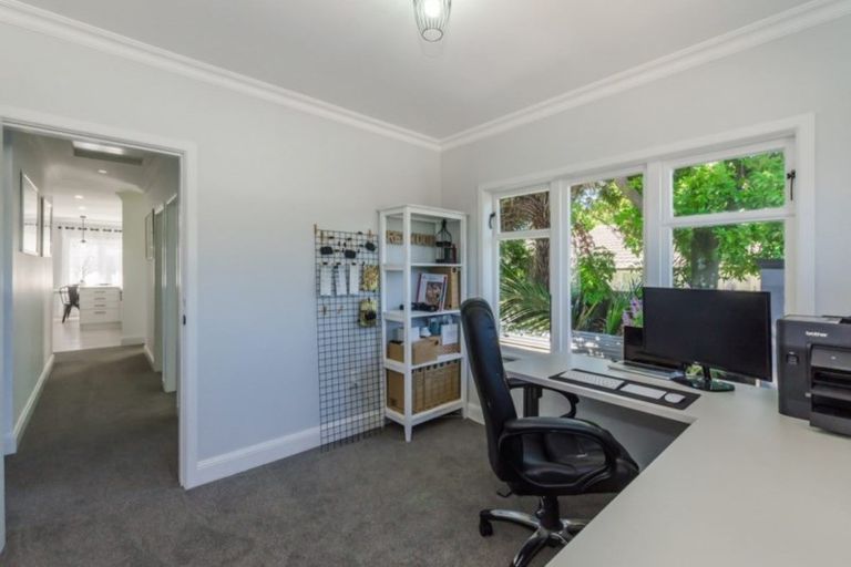 Photo of property in 316 Te Moana Road, Waikanae, 5036