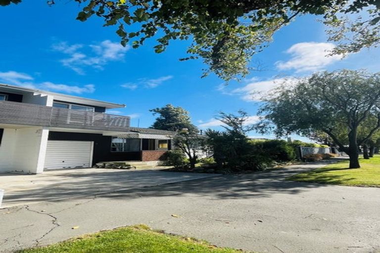 Photo of property in 2/15 Gardiners Road, Bishopdale, Christchurch, 8051