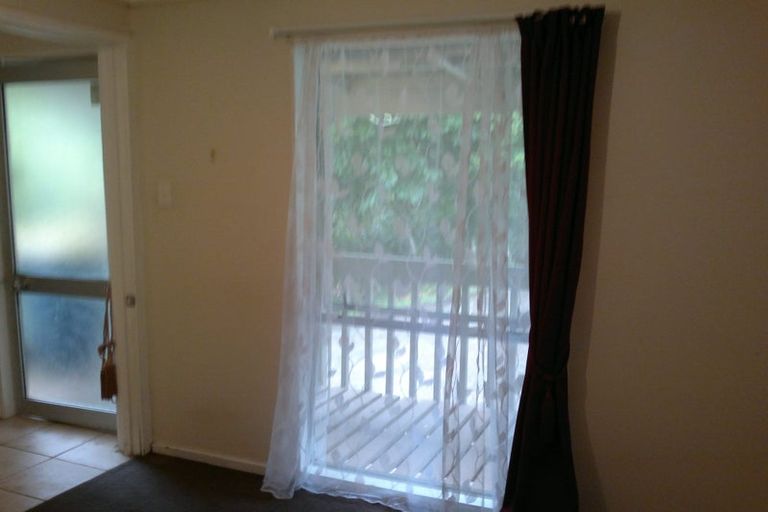 Photo of property in 89b Colwill Road, Massey, Auckland, 0614