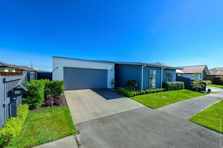 Photo of property in 10 Meyer Crescent, Halswell, Christchurch, 8025
