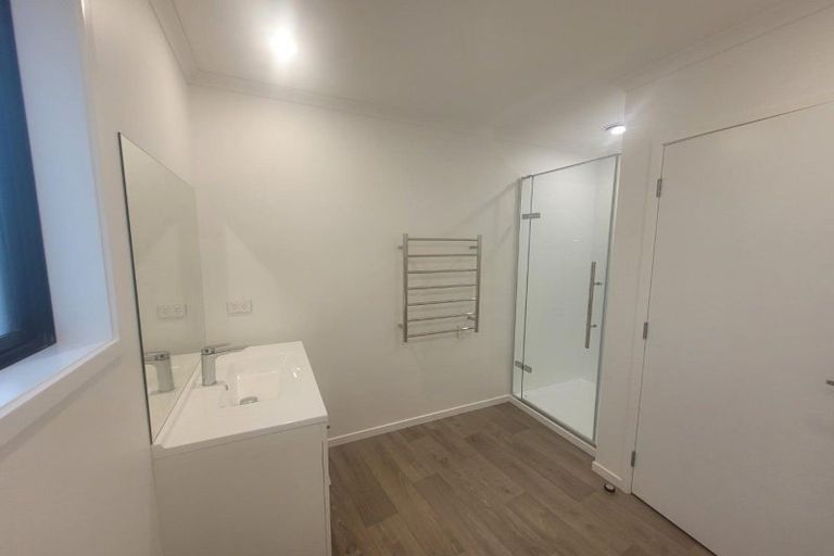 Photo of property in 107a Seaview Road, Westown, New Plymouth, 4310