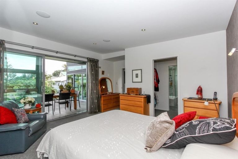 Photo of property in 46 Victoria Road, New Plymouth, 4310