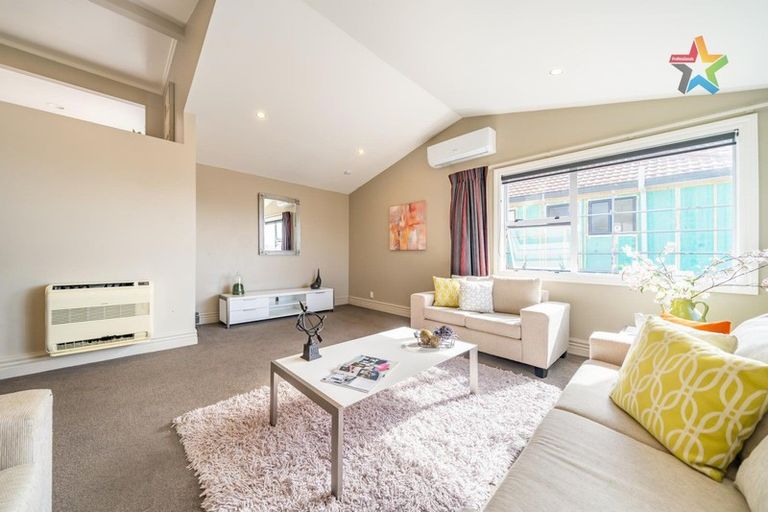 Photo of property in 2/150 Tirohanga Road, Tirohanga, Lower Hutt, 5010