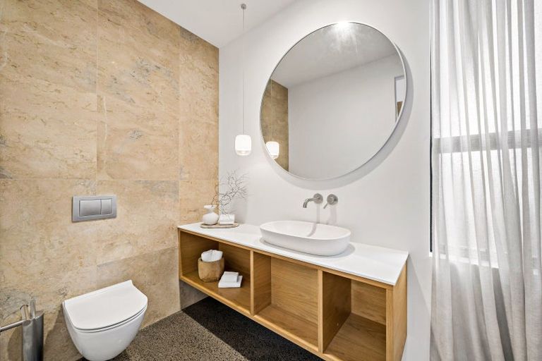 Photo of property in 106a Godden Crescent, Mission Bay, Auckland, 1071