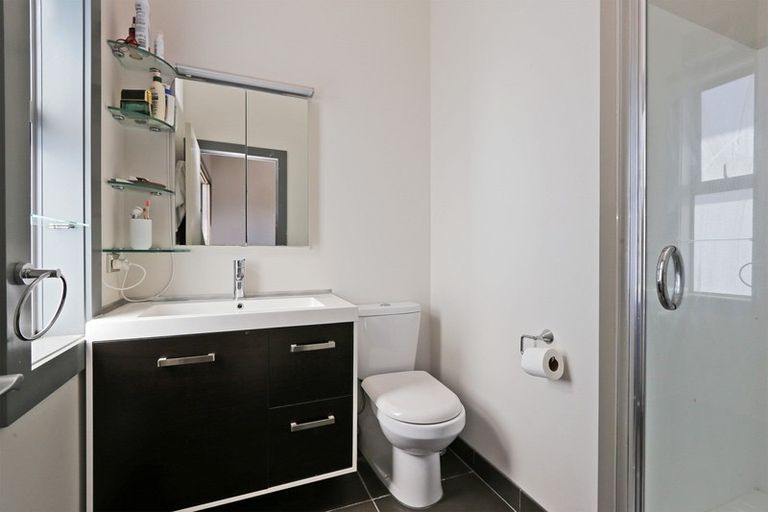 Photo of property in The Terraces, 11/9 Humber Street, Pandora, Napier, 4110