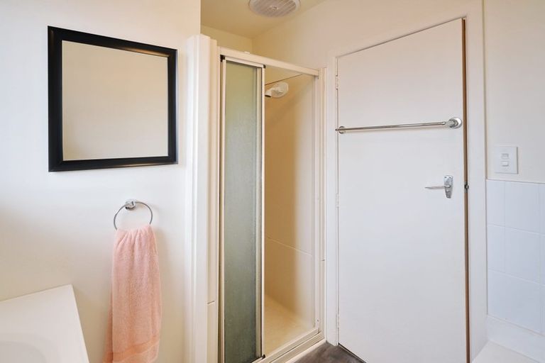 Photo of property in 39 Lake Terrace Road, Burwood, Christchurch, 8061