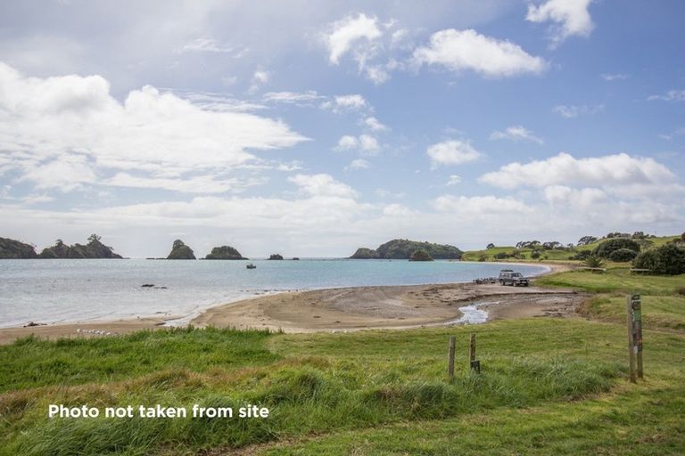 Photo of property in 3131 Russell Road, Whangaruru, Russell, 0184