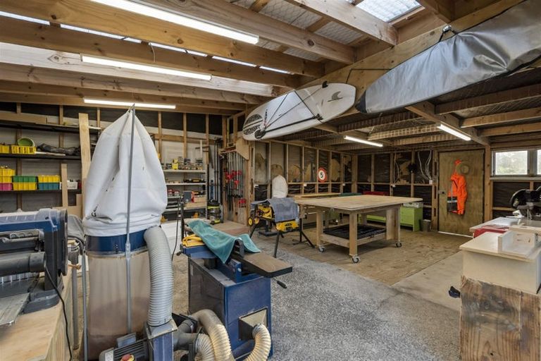 Photo of property in 1073 Kahikatea Flat Road, Waitoki, Kaukapakapa, 0871