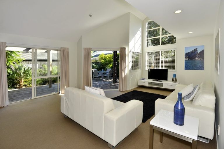 Photo of property in 51 Hart Road, Hauraki, Auckland, 0622