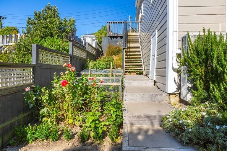 Photo of property in 26 Fernhill Terrace, Wadestown, Wellington, 6012