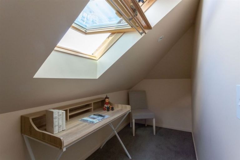 Photo of property in 71 Jeffreys Road, Fendalton, Christchurch, 8052