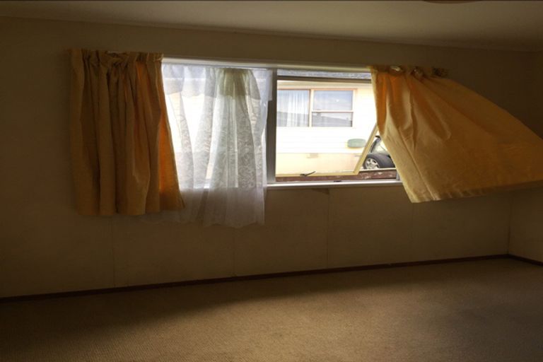 Photo of property in 77 Solar Road, Glen Eden, Auckland, 0602