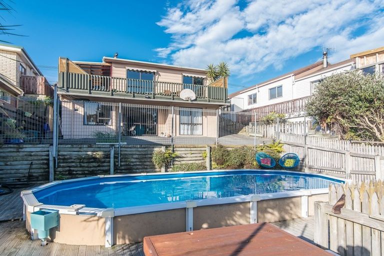 Photo of property in 75 Alexander Road, Raumati Beach, Paraparaumu, 5032