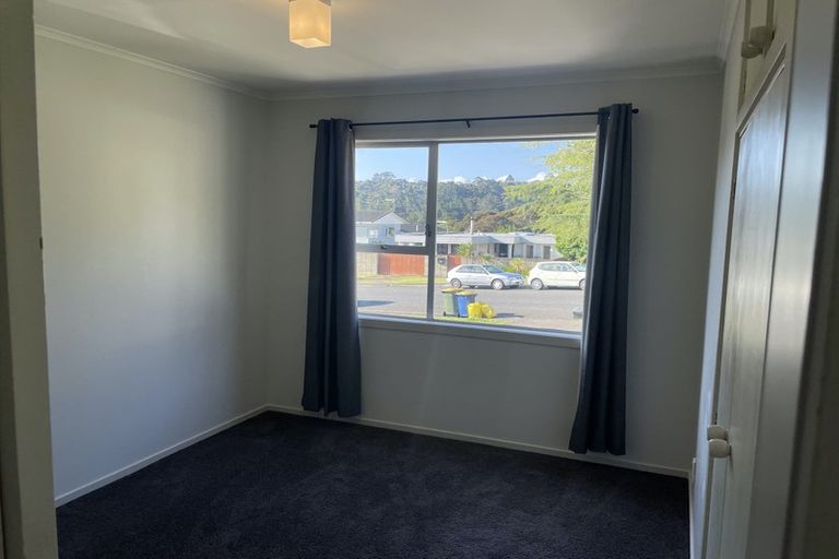 Photo of property in 202 Manuka Road, Bayview, Auckland, 0629