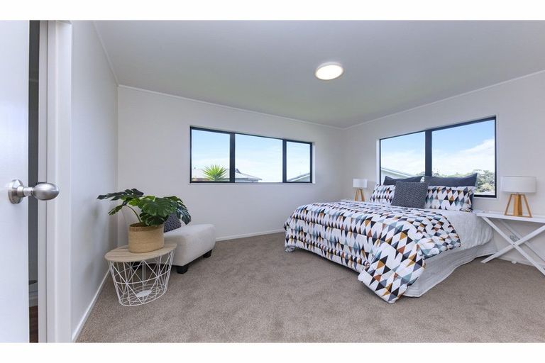 Photo of property in 6 Tellin Close, Massey, Auckland, 0614