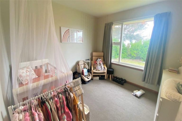 Photo of property in 8 Glenora Place, Hornby, Christchurch, 8042