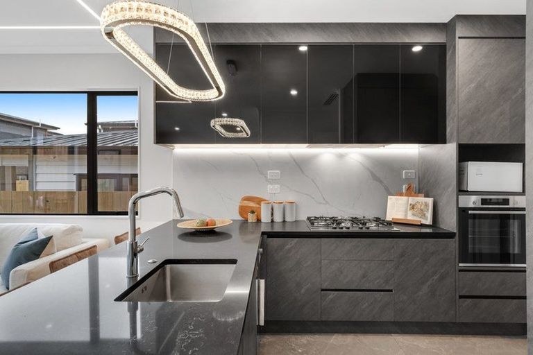 Photo of property in 7 Sagitta Drive, Flat Bush, Auckland, 2019