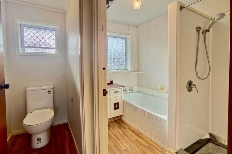 Photo of property in 1/14 Benygloe Place, Highland Park, Auckland, 2010