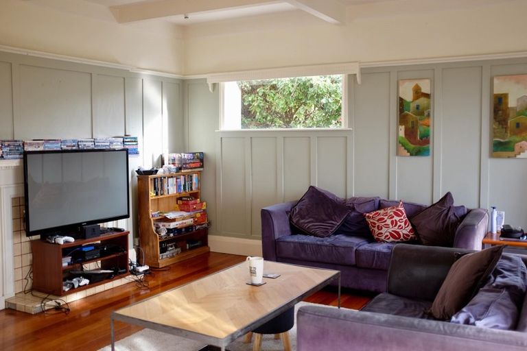 Photo of property in 5 Kinross Street, Kelburn, Wellington, 6012