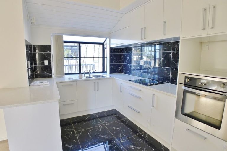 Photo of property in 83 Hobsonville Road, West Harbour, Auckland, 0618