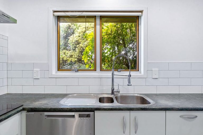 Photo of property in 1/55 Nile Road, Milford, Auckland, 0620