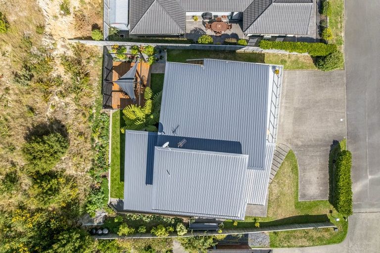 Photo of property in 22 Ships Cove, Whitby, Porirua, 5024