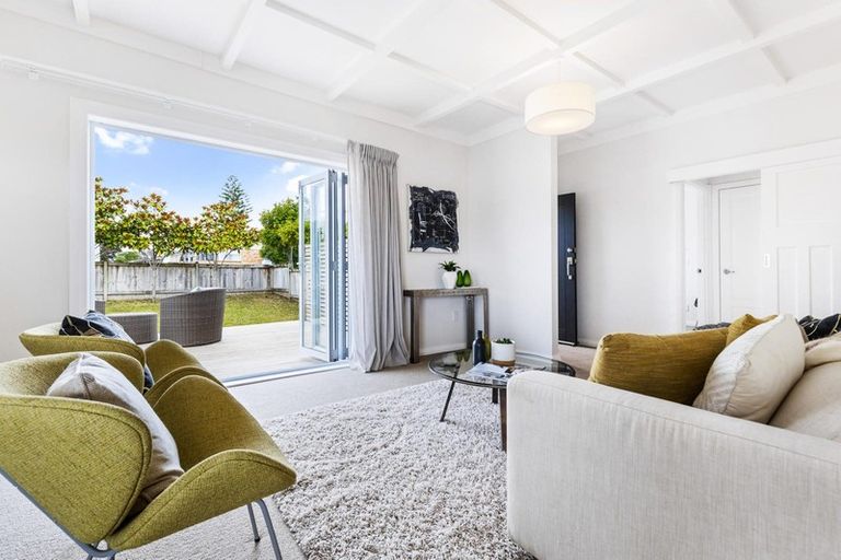 Photo of property in 797a Te Atatu Road, Te Atatu Peninsula, Auckland, 0610