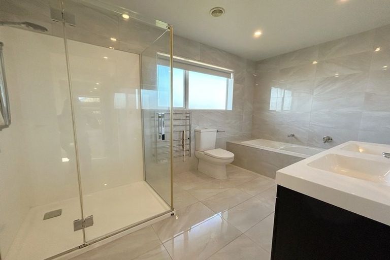 Photo of property in 22 Skipjack Pass, Silverdale, 0932