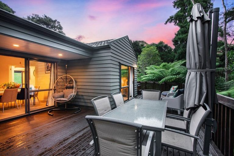 Photo of property in 10 Bendalls Lane, Oratia, Auckland, 0604